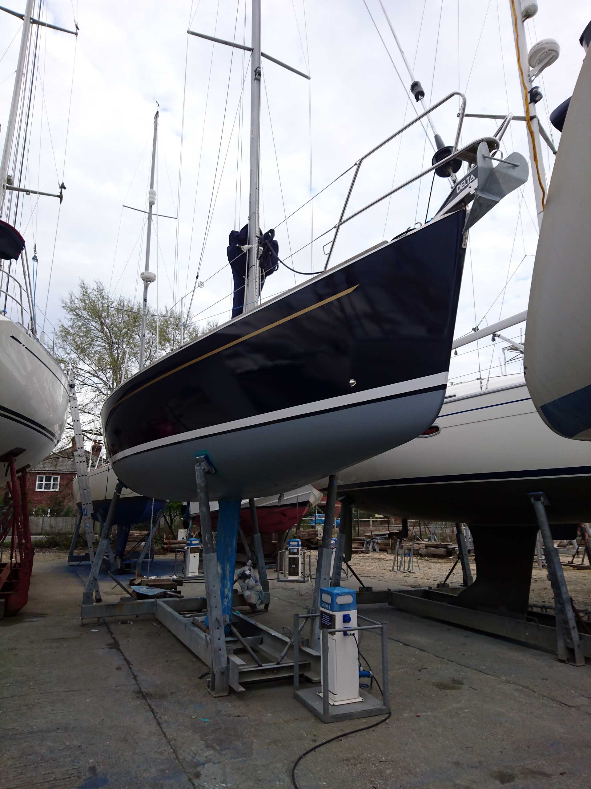 Sailing Yacht hull wrapping and stripes