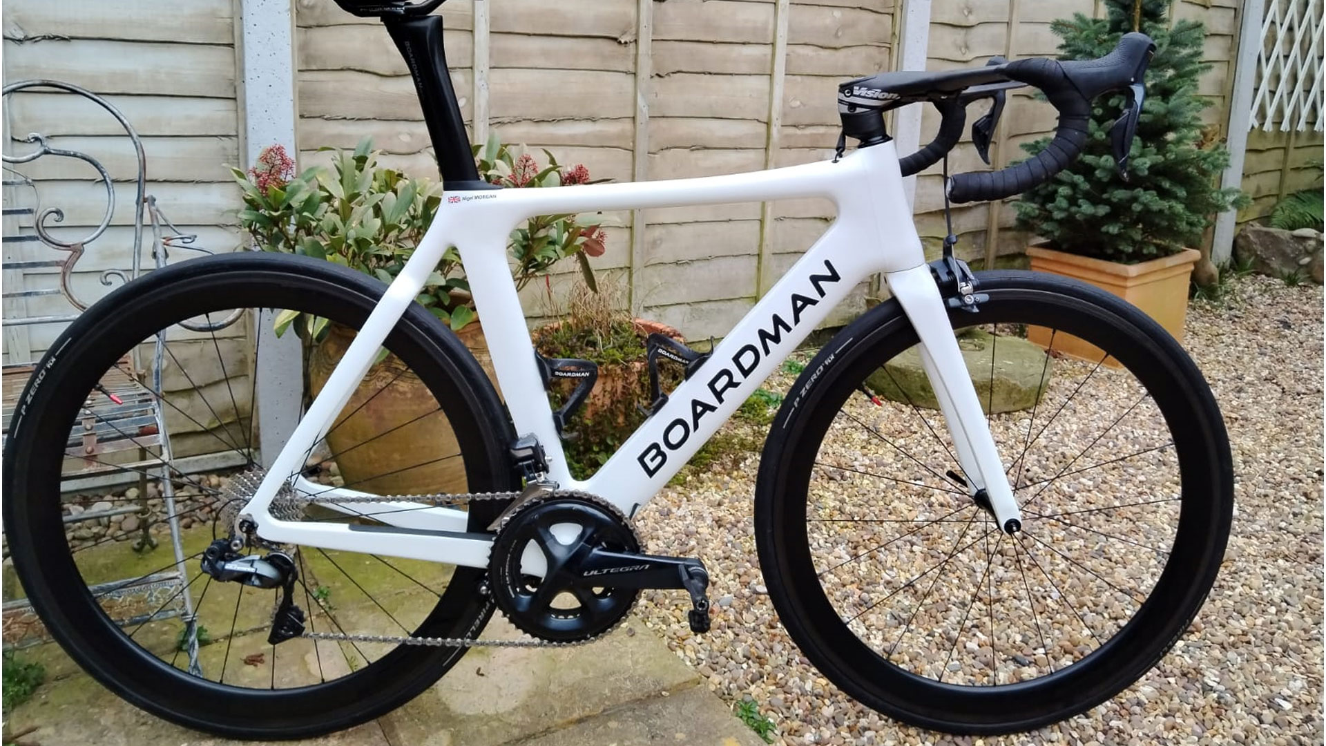 Bike vinyl-cut lettering and graphics in Southampton